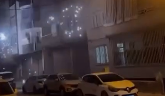 Elektrik Tellerinden Kopan Kıvılcımlar Mahalleyi Korkuya Boğdu!