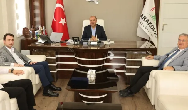 Karaköprü’de Önemli Buluşma: Başkan Nihat Çiftçi, İl Müdürü İsa Gülgür’ü Ağırladı