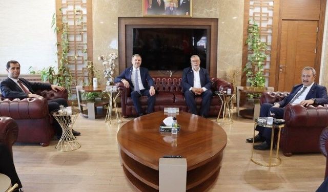 Mesut Doğan’dan Şanlıurfa’da Ekonomi Temasları! Ticaret Borsası Ziyareti