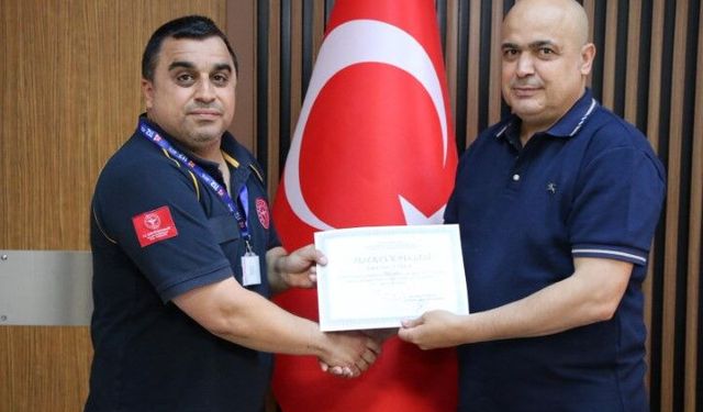 Şanlıurfa'da 112 Ekiplerinden Örnek Başarı! Sağlık Personeline Teşekkür Belgesi