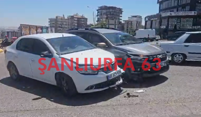 Şanlıurfa’da Maddi Hasarlı Kaza: Araçlar Birbirine Girdi