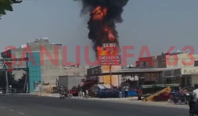 Şanlıurfa’da Elektrik Trafosu Büyük Bir Gürültüyle Patladı