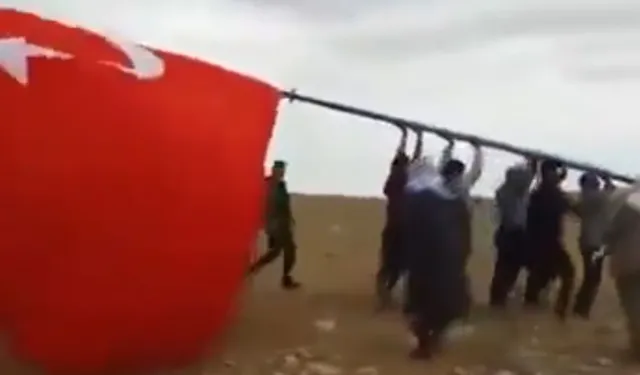 Şanlıurfa’da Yere Düşen Türk Bayrağı İçin Vatandaşlar Harekete Geçti
