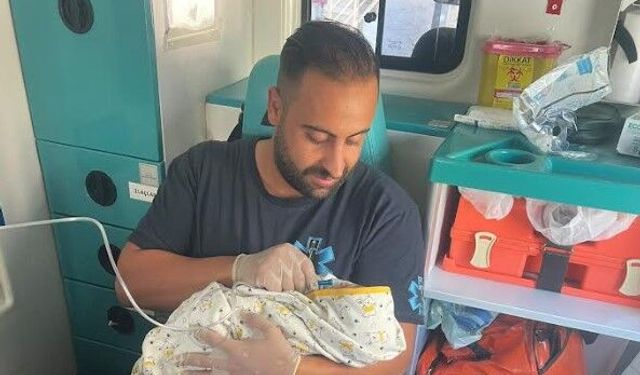 Şanlıurfa’da Sağlık Ekipleri İki Doğumu Ambulanslarda Gerçekleştirdi