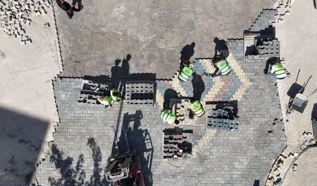 Karaköprü’de 5 Sokak Yenilendi! 25 Bin 601 Metrekare Parke Döşendi