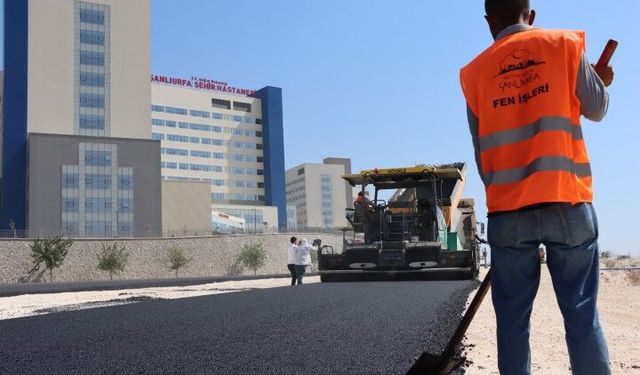 Şanlıurfa Şehir Hastanesi Yolunda Asfalt Çalışması Başladı