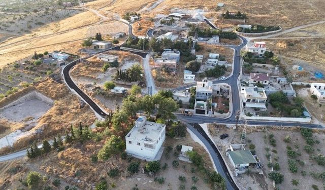 Karaköprü Belediyesi’nden Kırsal Mahallede Yol Çalışması