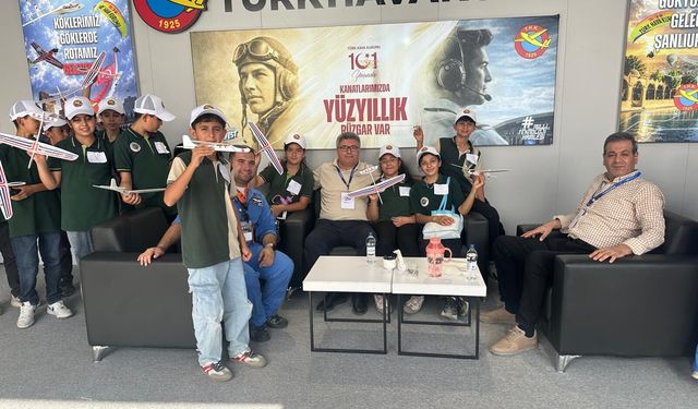 TEKNOFEST’te Şanlıurfa’nın Minik Havacılık Meraklıları THK Standında