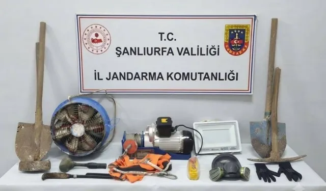 Şanlıurfa’da Define Arayan 2 Şahıs Jandarmaya Yakalandı