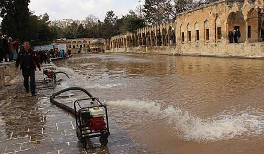 Yağan sağanak Yağmur Sonrası Balıklıgöl'ün hali