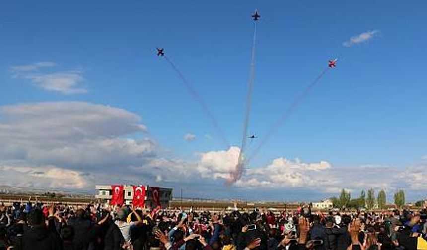Türk Yıldızları Şanlıurfa'da Nefes Kesti