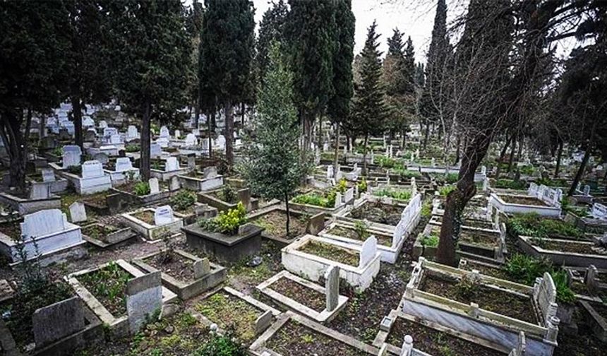 Ayşe Karataş Hakk'ın Rahmetine Kavuştu