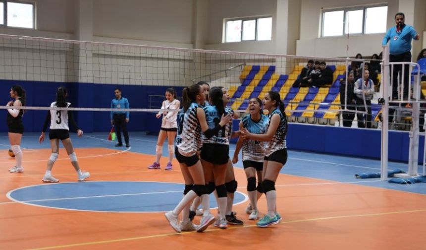 Haliliye Belediyespor Şanlıurfa İl Birinciliğinde Zirveye Çıktı