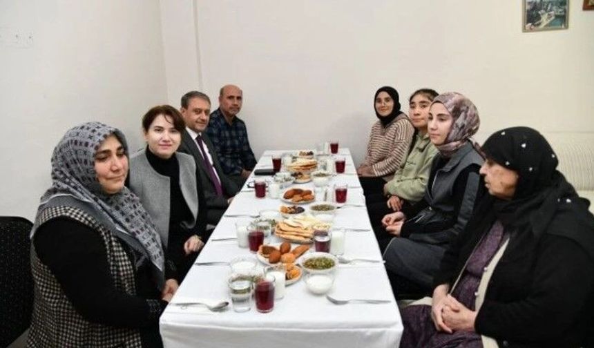 Hasan Şıldak, İpekyol Mahallesi’nde Çiçek Ailesi ile İftar Yaptı!