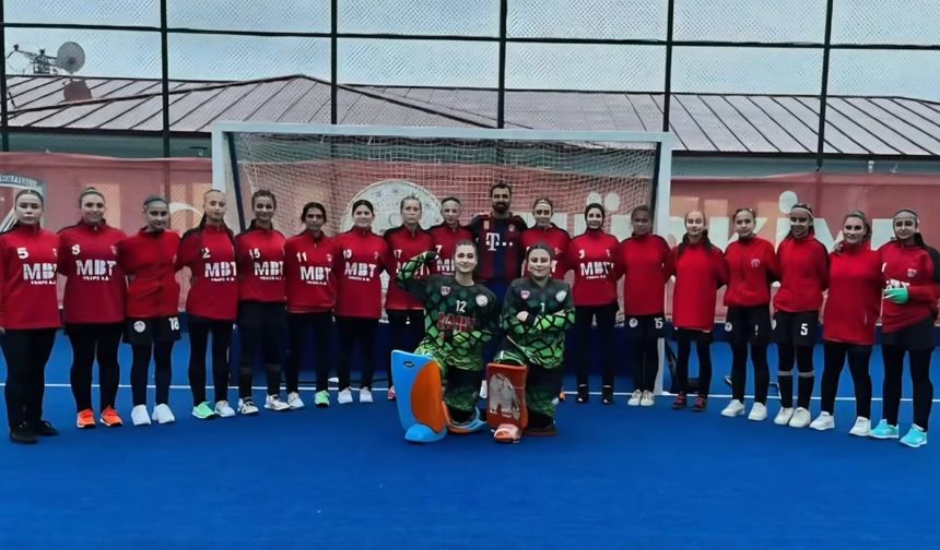 Muğla’dan Suruç’a Gurur: Kadın Hokey Takımı 1. Lig’e Yükseldi
