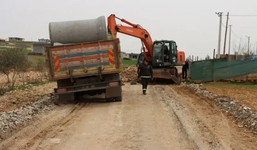 Şanlıurfa’da Yol Çalışmaları Mahalle Sakinlerini Sevindirdi