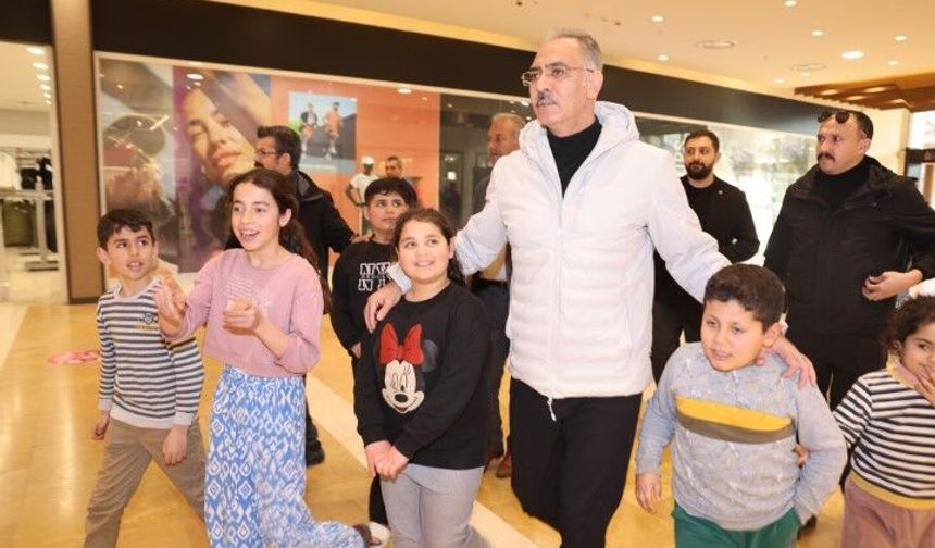 Şanlıurfa’da Bayram Öncesi Yürekleri Isıtan Görüntüler