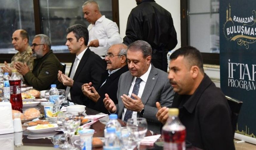 Şanlıurfa Bozova’da Vali Şıldak’tan Şehit Yakınları ve Gazilere Ziyaret!