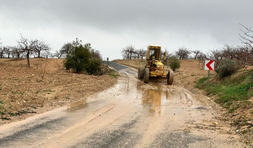 Şanlıurfa Kırsalında Sel Hasarına Karşı Yoğun Mesai!