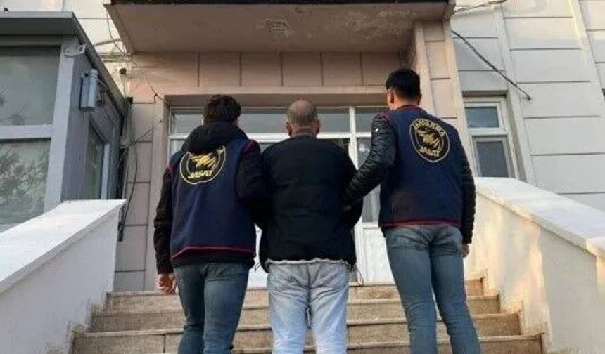Şanlıurfa’da JASAT Operasyonu: Uyuşturucu ve Cinayet Suçundan Aranan 2 Kişi Yakalandı!