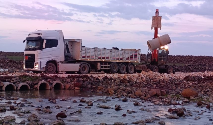 Şanlıurfada Sel Sonrası Yollar Yeniden Açıldı