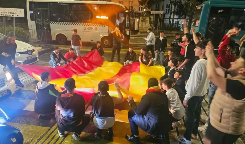 Derbide Tarihi Zafer! Şanlıurfa’da Galatasaray Taraftarı Sokaklara Döküldü