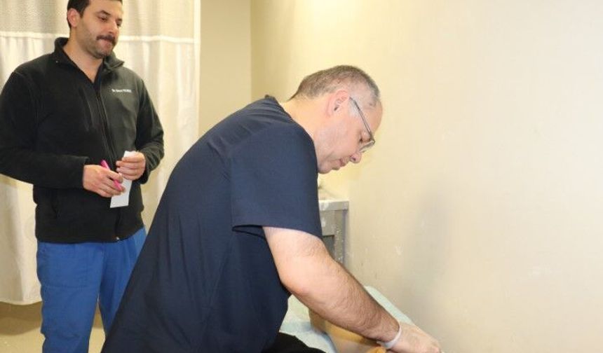 Şanlıurfa’da Uzmandan Uyarı: Diz ve Eklem Ağrıları Her Yaşta Görülüyor