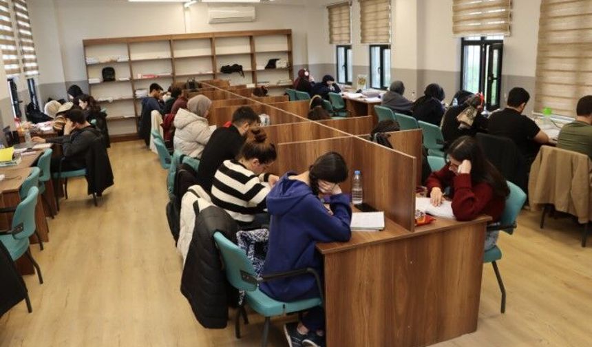 Şanlıurfa Karaköprü’de YKS’ye Hazırlanan Gençlere Büyük Destek!