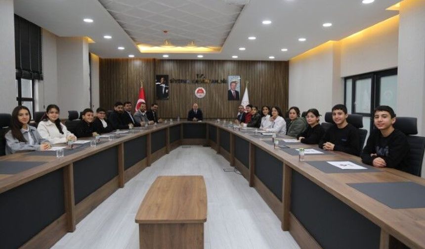 Genç Beyinlerden Büyük Başarı: Siverek’te TÜBİTAK Sevinci