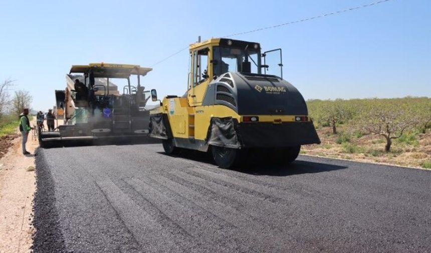 Şanlıurfa’da 14 Kilometrelik Yol Asfaltlanıyor