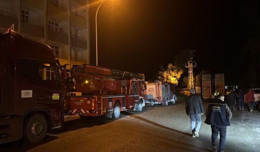 Şanlıurfa’da Fırtına Sonrası Birecik’te Büyükşehir Ekipleri Seferber Oldu