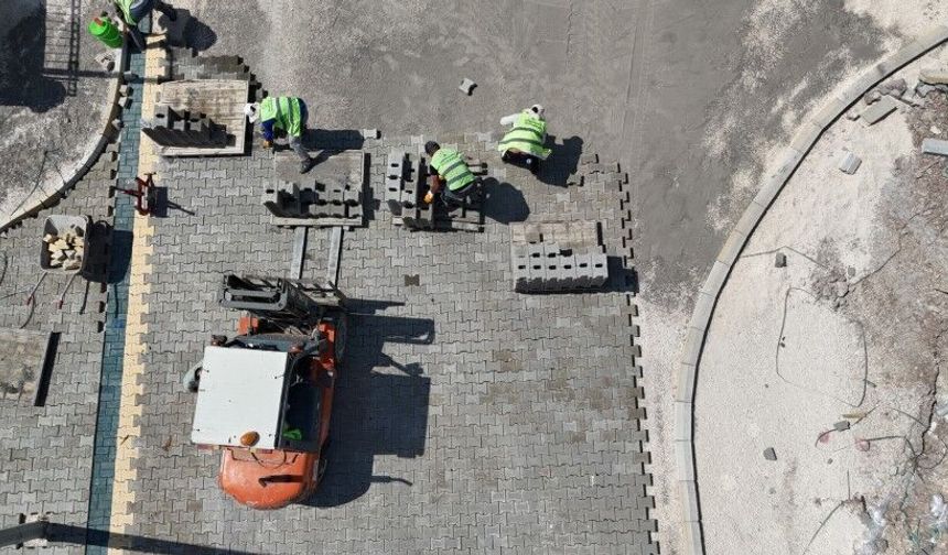 Karaköprü’de Yol ve Parke Çalışmaları Hız Kazandı!