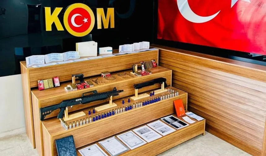 Şanlıurfa'da Eş Zamanlı Operasyon: 3 Gözaltı, Cephanelik Ele Geçirildi