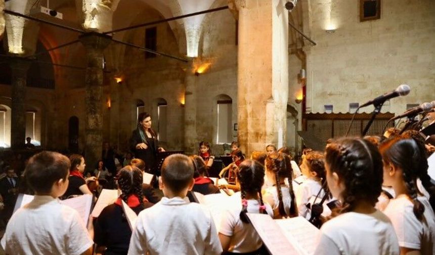 Şanlıurfa’da Konservatuvar Gururu! Öğrenciler Performanslarıyla Alkış Aldı