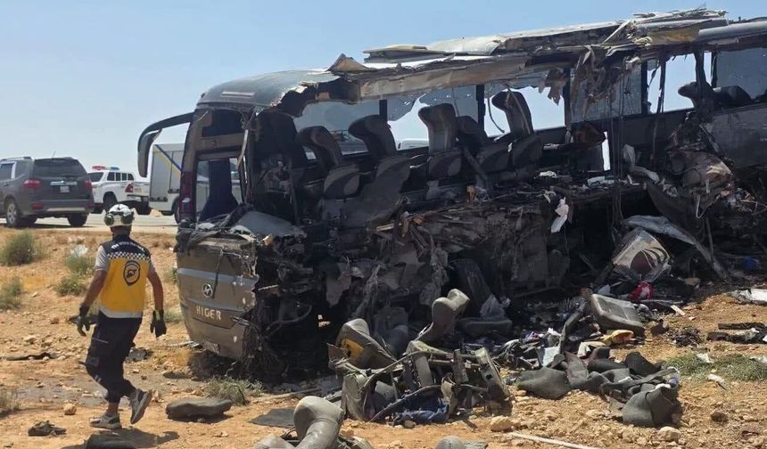 Suriye'de Feci Trafik Kazası: 35 Ölü, 30 Yaralı!