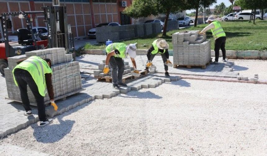 Haliliye'de Parke Döşeme Seferberliği Hız Kesmeden Sürüyor!