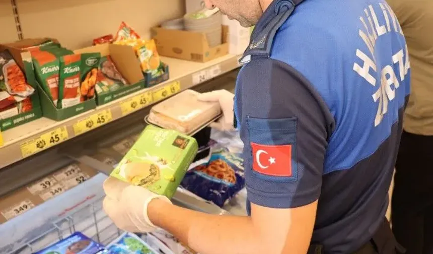 Zabıta Ekipleri Raf Ve Kasa Fiyatlarını Tek Tek Karşılaştırdı