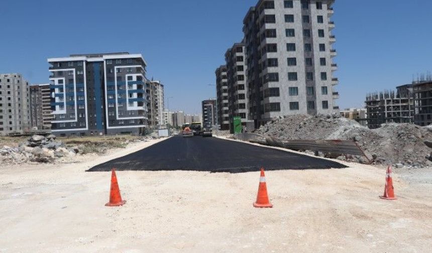 Karaköprü'nün Çehresini Değiştirecek Proje! Asfalt Mesaisi Sürüyor