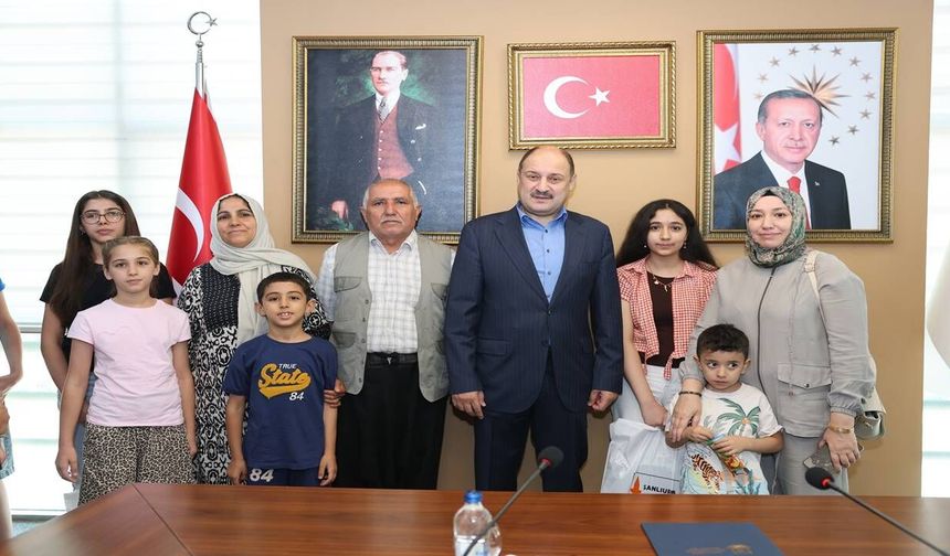 Şanlıurfa'da LGS Şampiyonlarına Başkan Gülpınar'dan Büyük Ödül!