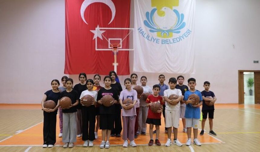 Şanlıurfa Haliliye'de Yaz Tatili Sporla Geçiyor! Basketbol Kursları Dolu Dolu