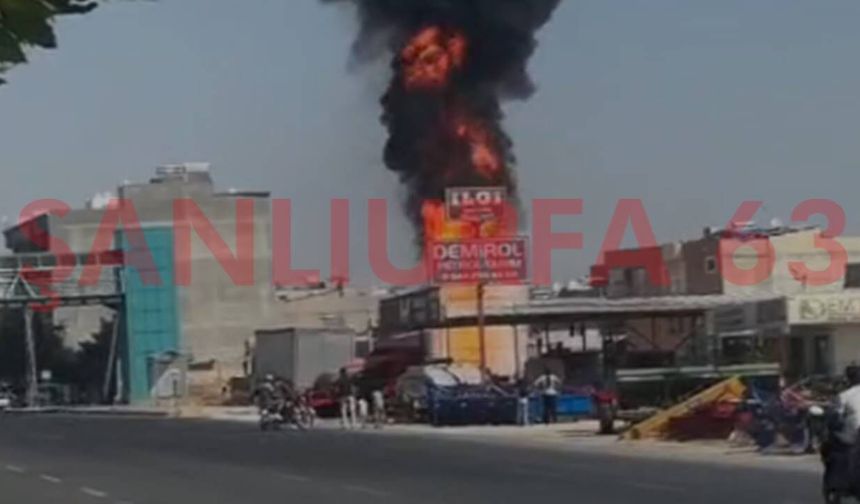 Şanlıurfa’da Elektrik Trafosu Büyük Bir Gürültüyle Patladı