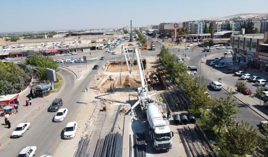 Şanlıurfa’da Eyyübiye Köprülü Kavşağı’nda Çalışmalar Hızlandı