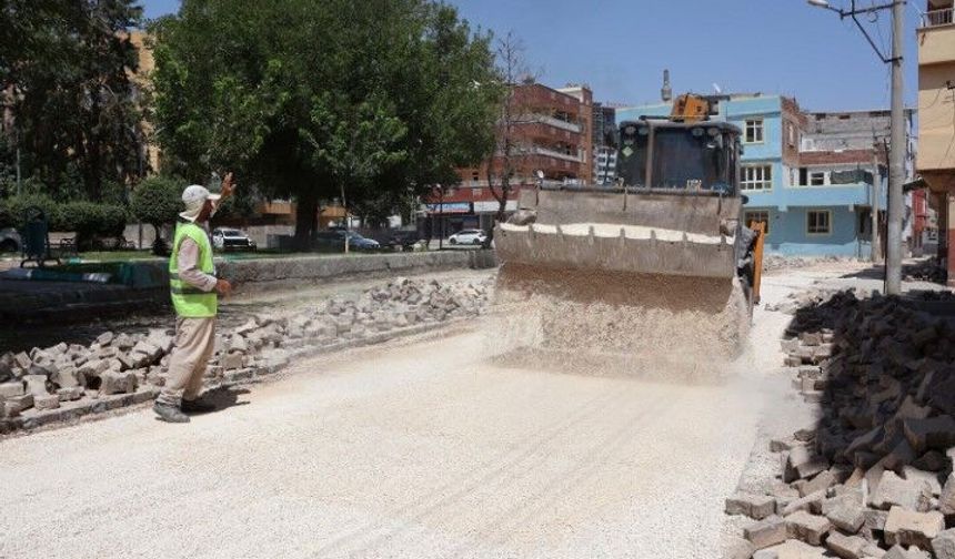 Haliliye’de Yol Çalışmaları 12 Ekiple Sürüyor