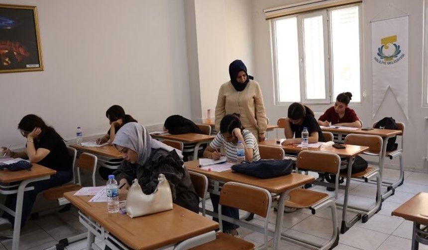 Şanlıurfa Haliliye’de Ücretsiz Eğitim Kursları Vatandaşlardan İlgi Görüyor