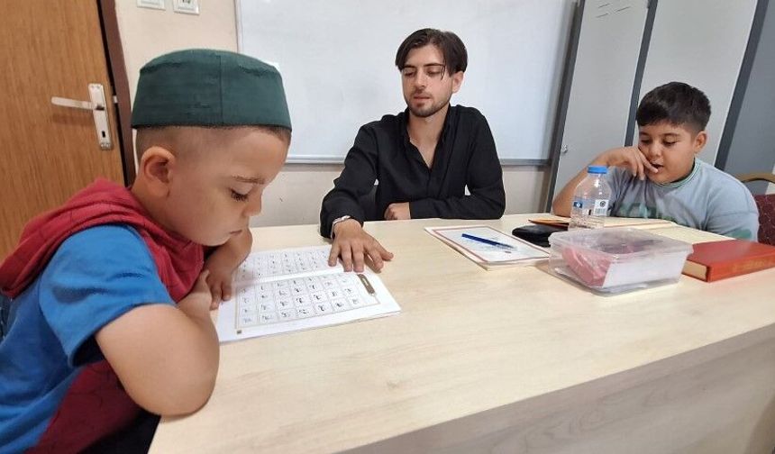 Şanlıurfa Büyükşehir Belediyesi Yaz Kurslarında Dini Eğitimler Sürüyor