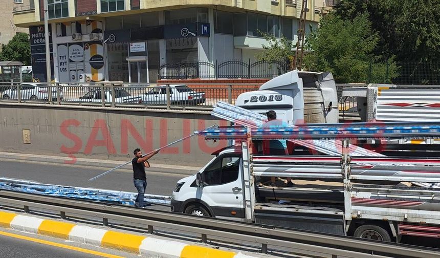Şanlıurfa’da Uçaksavar Alt Geçidinde Korkuluklar Yola Saçıldı