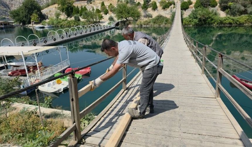 Şanlıurfa Halfeti’de Turizm Sezonu Öncesi Köprüler Bakıma Alındı