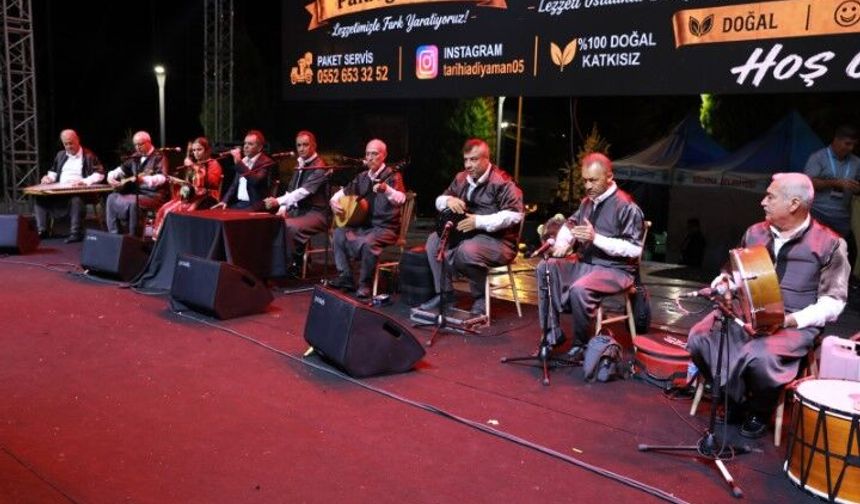 Urfa Ahengi Topluluğu Amasyalılarla Buluştu