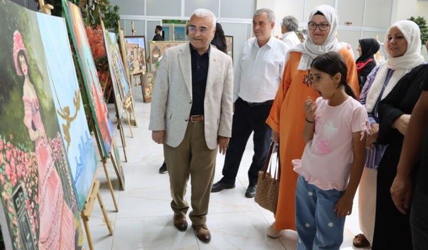 Karaköprü’de Tuvalden Yansıyan Emekler Sanatseverlerle Buluştu!