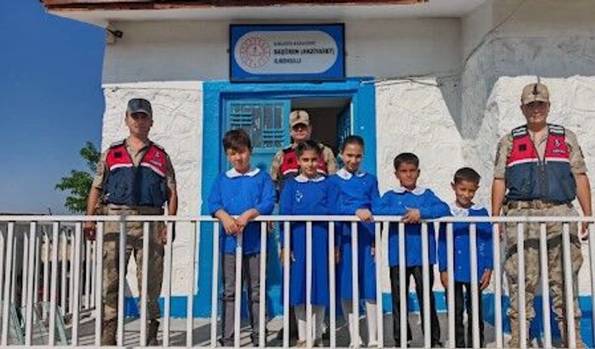 Şanlıurfa’da Okulların Çevresinde Jandarma Denetimi